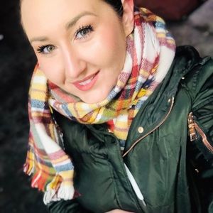 Meet your Posher, Chels